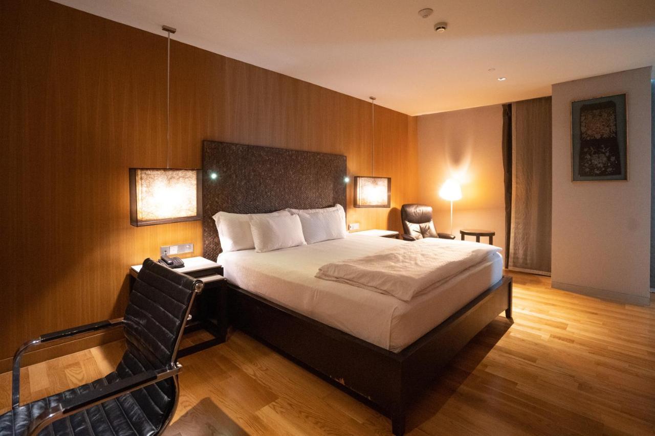 Maduzi Hotel, Bangkok Bagian luar foto