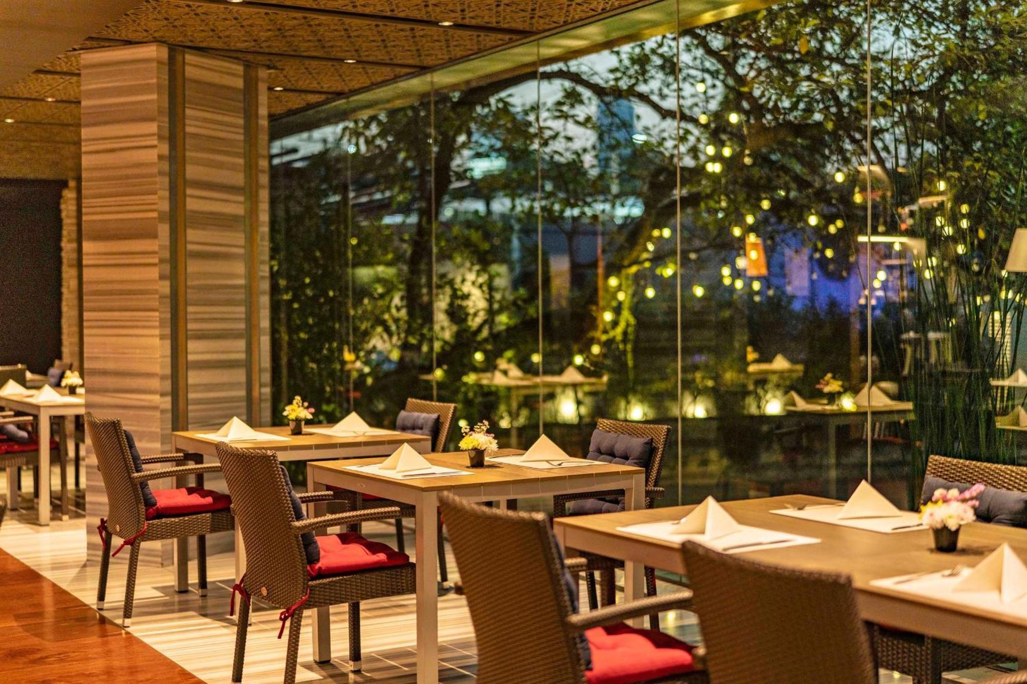 Maduzi Hotel, Bangkok Bagian luar foto